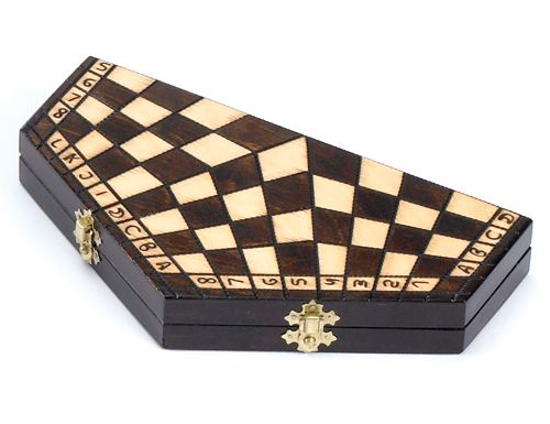 MC0017-CHESS SET : 11 in Dia.