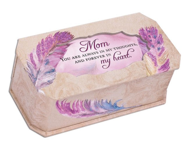 CG0795-BELLE : Mom